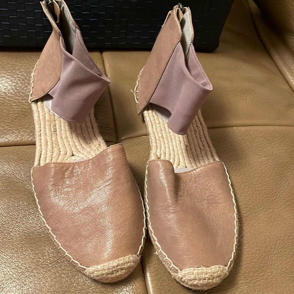 Eileen Fisher size 10 Leather espadrilles never worn brand new